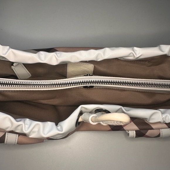 Authentic Burberry Nova Check Shoulder Bag - Like New Condition - Picture 5 of 9
